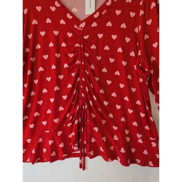 Lane Bryant Women Red Pink Heart Print Front Ruched Top Size 18/20 V Neck Peplum - Picture 2 of 8